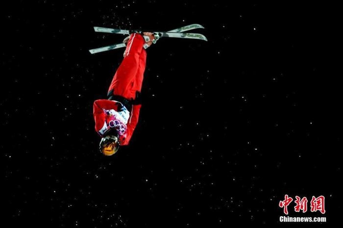 徐夢(mèng)桃在比賽中。<a target='_blank' href='/'>中新社</a>記者 富田 攝