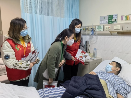 濃濃元宵情 水滴聯(lián)合全國(guó)多家醫(yī)院舉行節(jié)日慰問活動(dòng)-0216445.png