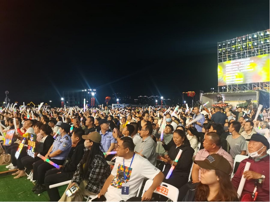 “如七而遇 相思烏?！边@場(chǎng)七夕主題音樂會(huì)甜出圈665.png