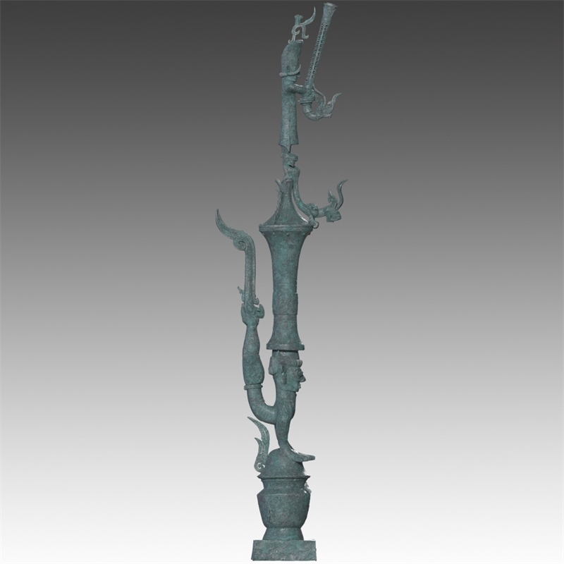 銅罍座倒立鳥足頂尊神像。四川省文物考古研究院供圖