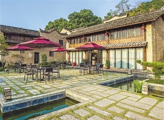 整治后的蓮都區(qū)下南山村催生眾多新業(yè)態(tài)。 當(dāng)?shù)毓﹫D