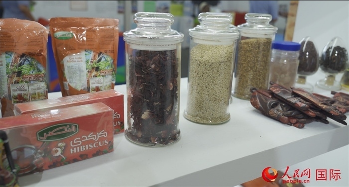 蘇丹展臺的洛神花。人民網(wǎng) 孫鴻宇攝