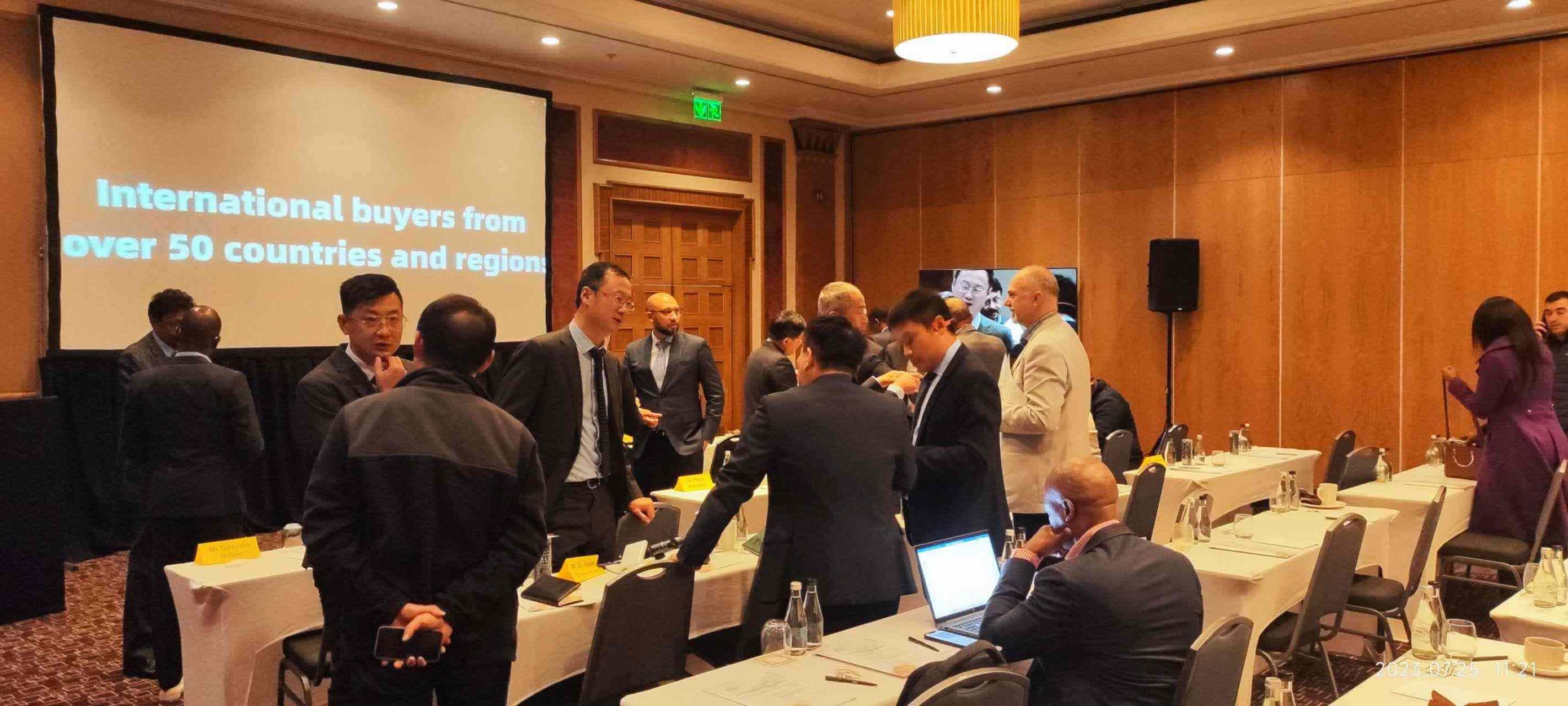 中南企業(yè)現(xiàn)場交流。圖片來源：貿(mào)促會