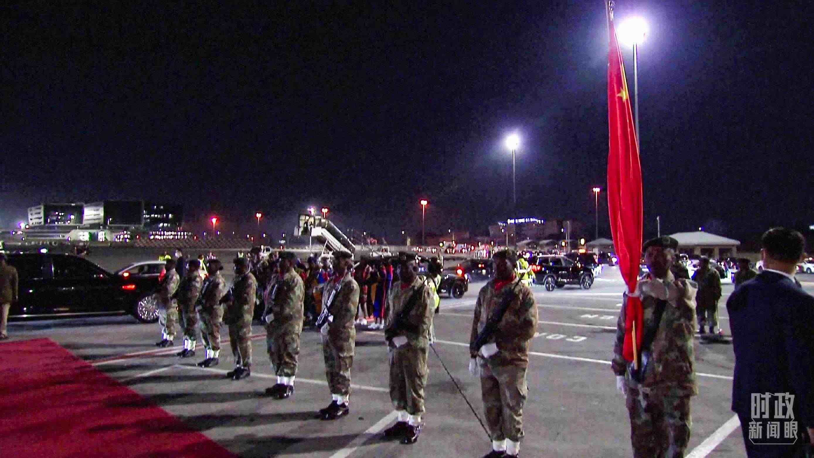 △機場現(xiàn)場的禮兵。