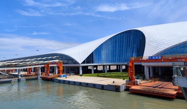 徐聞港樞紐大樓。人民網(wǎng) 樸馨語攝