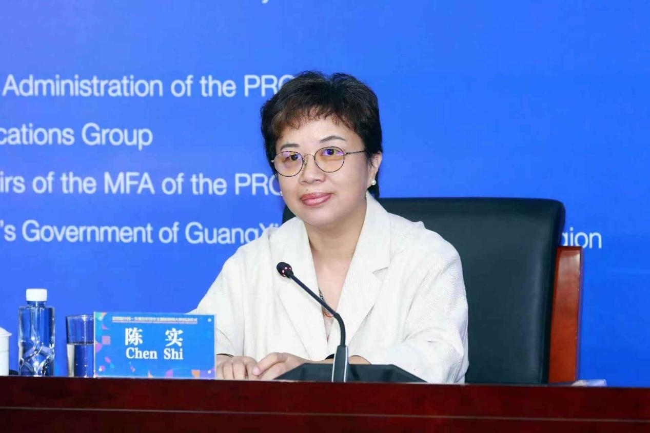 陳實(shí)主持嘉賓致辭環(huán)節(jié)。中國駐東盟使團(tuán)供圖