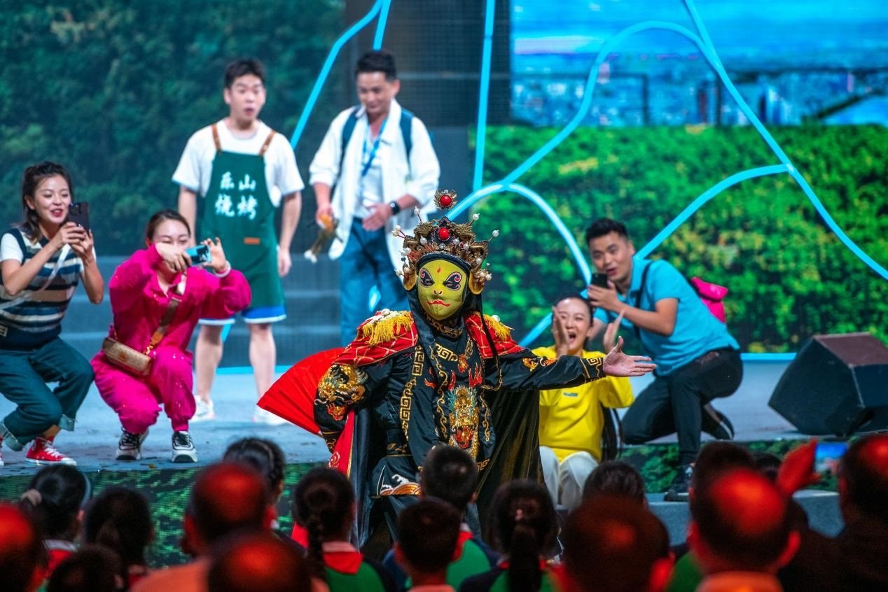 現(xiàn)場演出。樂山市委宣傳部供圖