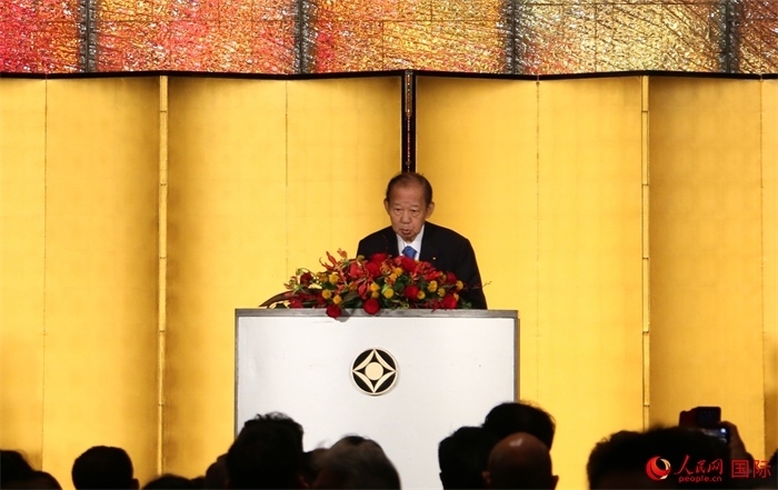 日中友好議員聯(lián)盟會(huì)長(zhǎng)二階俊博發(fā)表致辭。人民網(wǎng) 許可攝