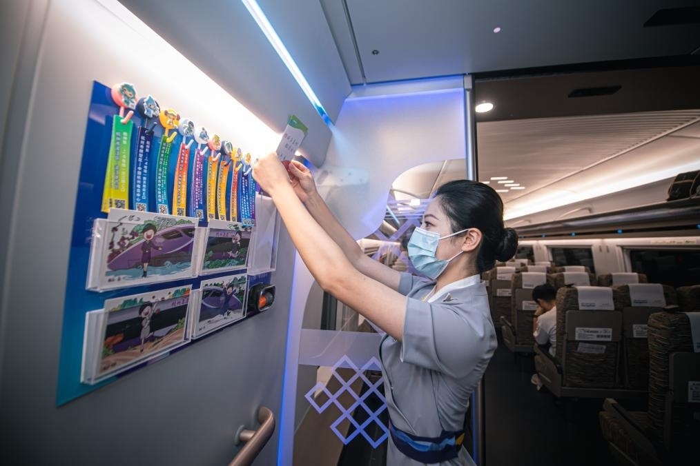 2023年9月16日，復興號亞運智能動車組列車正式載客運營。新華社記者 江漢 攝