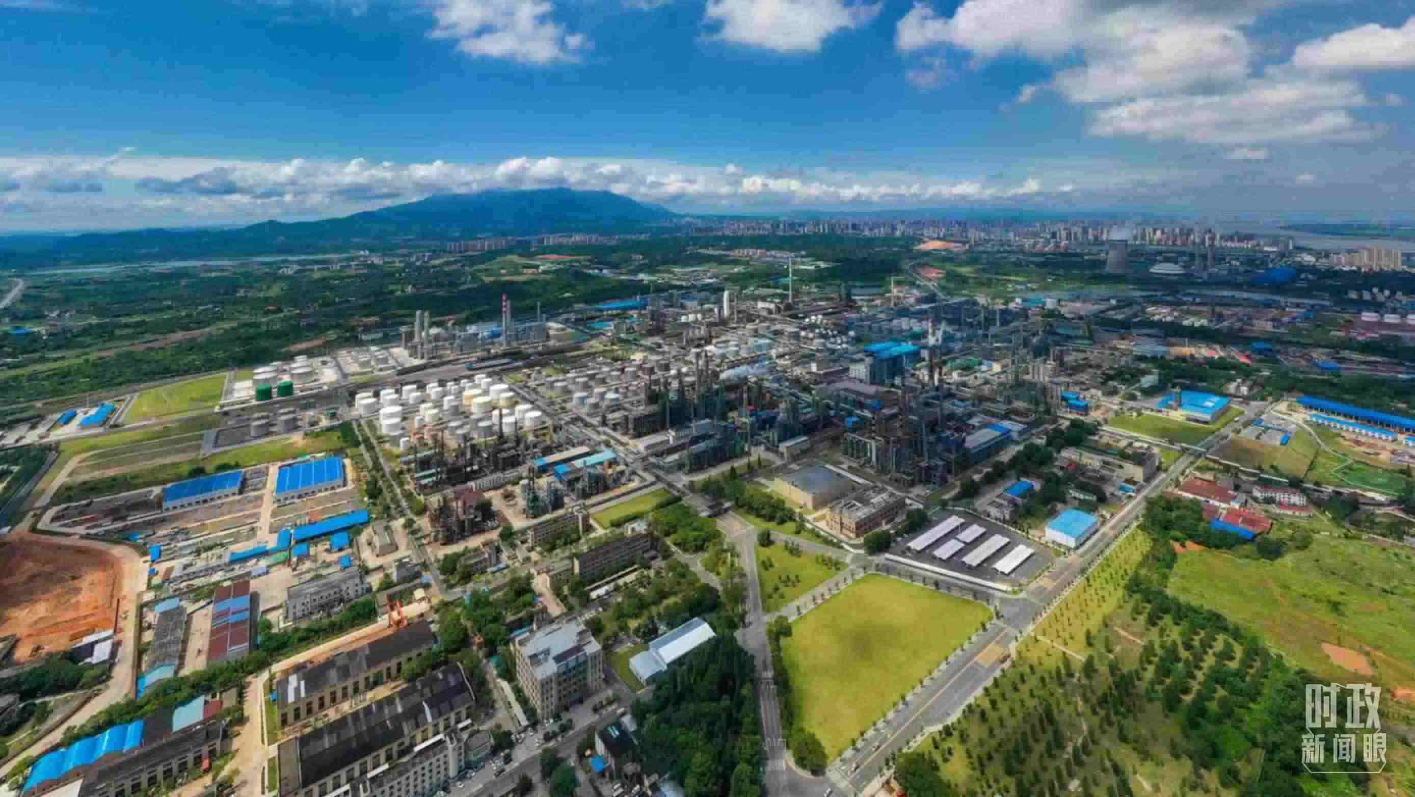 △中國石化九江分公司。（總臺記者劉陽拍攝）