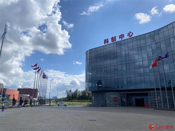 中白科技成果產(chǎn)業(yè)化創(chuàng)新中心大樓。人民網(wǎng)記者 王震攝