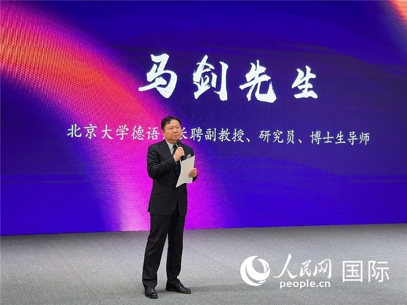 北京大學德語系長聘副教授馬劍點評學生表現。（攝影：張麗鷗）