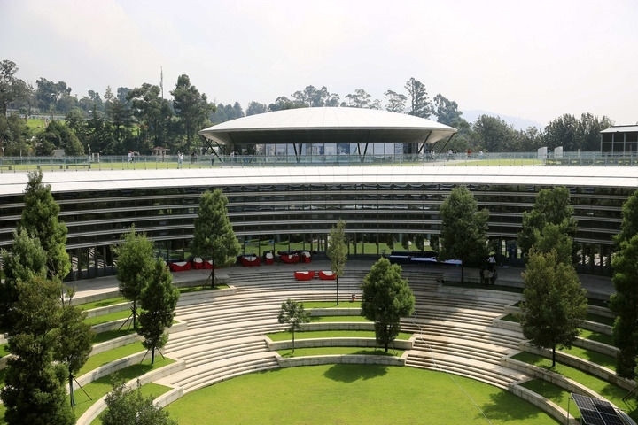 這是在埃塞俄比亞首都亞的斯亞貝巴拍攝的河岸綠色發(fā)展項目設(shè)施之一科技博物館（9月16日攝）。新華社記者 汪平 攝