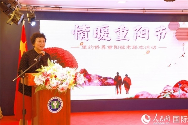 當(dāng)?shù)貢r(shí)間10月23日，國(guó)務(wù)院僑務(wù)辦公室主任陳旭（中）在巴西里約熱內(nèi)盧出席國(guó)務(wù)院僑辦代表團(tuán)與里約僑界座談會(huì)。 王天聰 攝