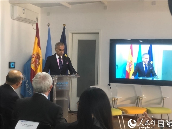 聯(lián)合國(guó)駐華協(xié)調(diào)員常啟德在研討會(huì)上致辭。 人民網(wǎng)記者 趙健攝