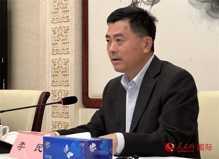 10月31日，歐美同學會秘書長李民在第五屆中法文化論壇媒體吹風會上講話。（人民網(wǎng) 謝瑩攝）