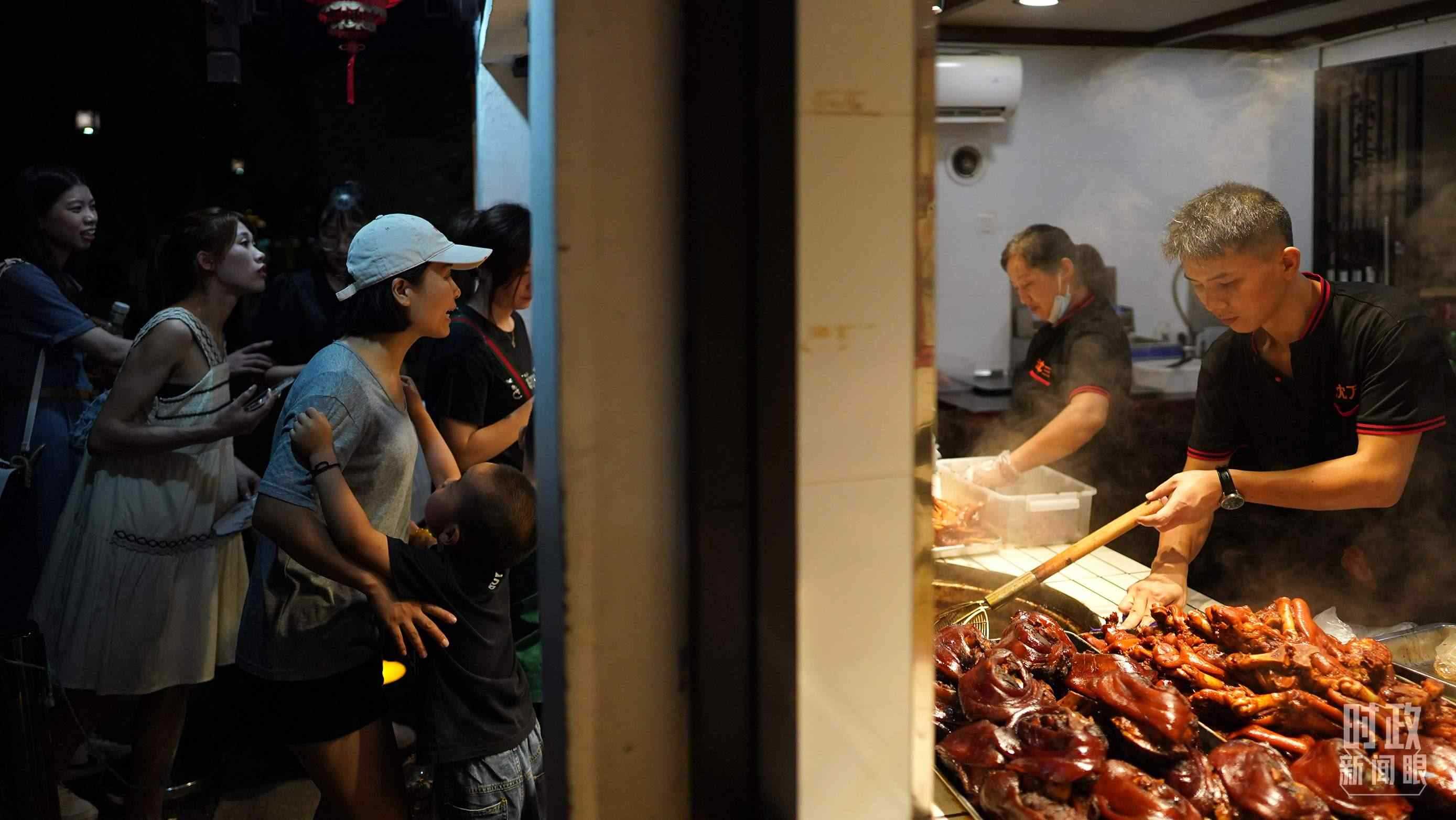 △江蘇省蘇州市平江路。（總臺(tái)國(guó)廣記者李晉拍攝）