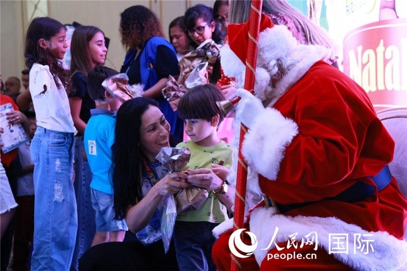 捐贈活動現(xiàn)場。人民網(wǎng)記者宋亦然攝