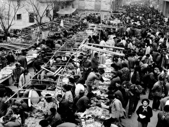 1982年，義烏湖清門馬路市場場景。拍友 金福根 攝