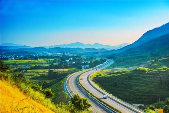 農(nóng)村公路讓老百姓出行變得更便捷。受訪方供圖