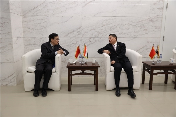 李永明同埃及趙劉慶公參會(huì)談交流。主辦方供圖