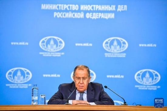 1月18日，在俄羅斯首都莫斯科，俄羅斯外長拉夫羅夫回答記者提問。新華社發(fā)（亞歷山大攝）