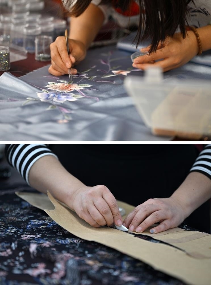 拼版照片：上圖為老美華定制車間的制衣師傅在面料上貼鉆；下圖為老美華定制車間的制衣師傅在面料上劃線（2023年12月8日攝）。天津老美華始創(chuàng)于1911年，歷史上以“千層底”布鞋聞名，是享譽(yù)津門的“中華老字號”。新華社記者 李然 攝