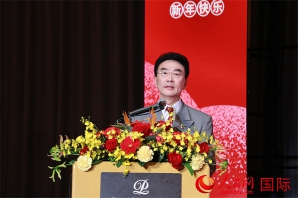 在日中國企業(yè)協(xié)會會長王家馴致辭。人民網(wǎng) 許可攝