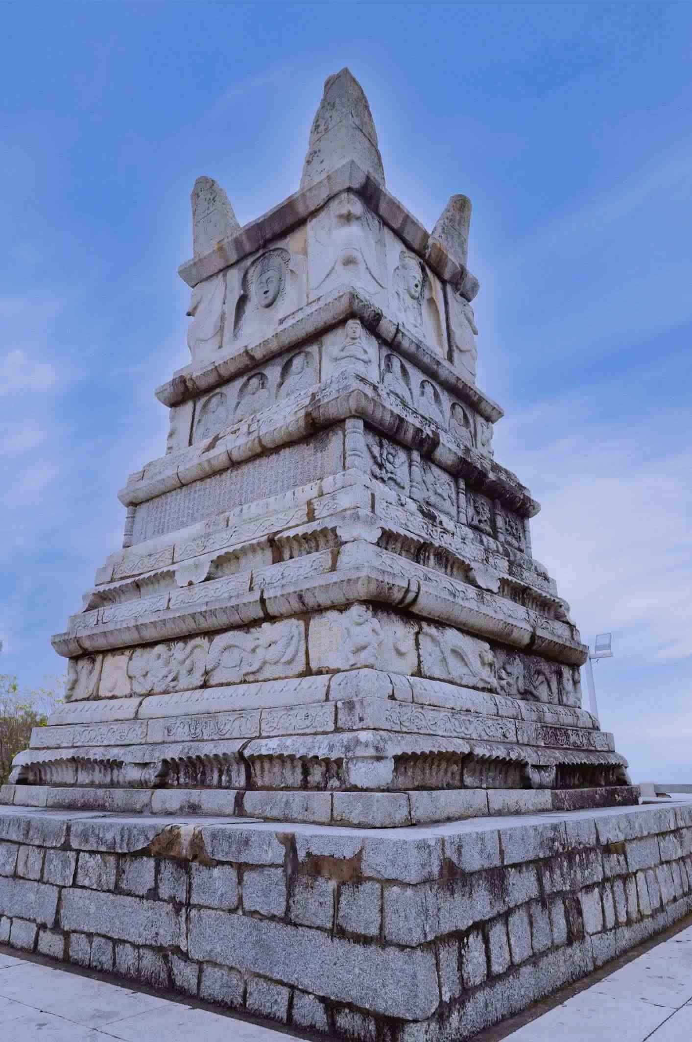 萬壽塔。 陳芝 攝