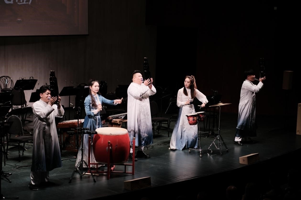 2024“歡樂(lè)春節(jié)”新春民族音樂(lè)會(huì)演出現(xiàn)場(chǎng)。于子恒攝