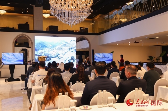 2日，“你好！中國(guó)”——2024中國(guó)北方冰雪旅游海外推廣季阿聯(lián)酋專場(chǎng)活動(dòng)在阿聯(lián)酋迪拜舉行。人民網(wǎng)記者任皓宇攝