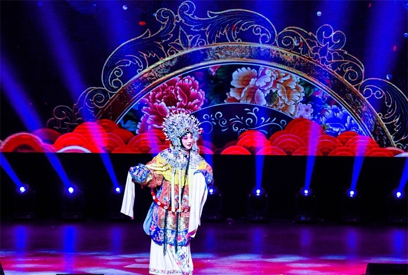 京劇梅派傳人胡文閣帶來《貴妃醉酒》。趙 靖攝