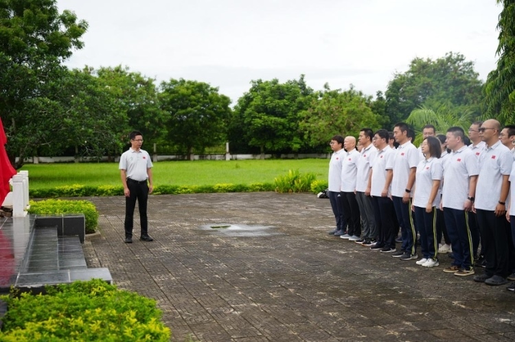 醫(yī)療隊隊長致詞。中國援桑醫(yī)療隊供圖