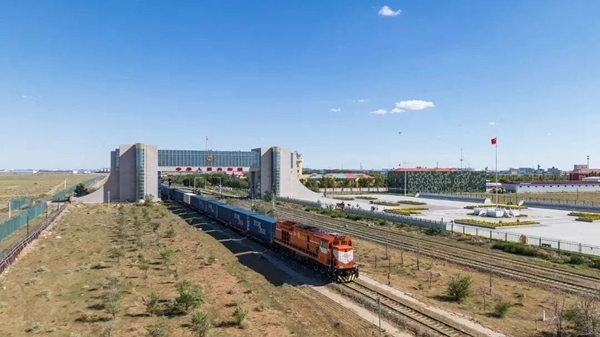 全國鐵路實行新的貨物列車運(yùn)行圖。國鐵集團(tuán)供圖