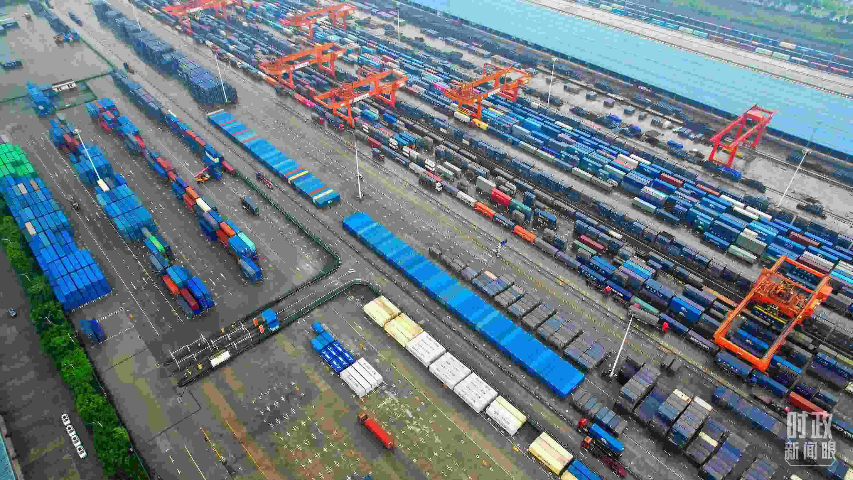 △重慶國際物流樞紐園區(qū)。（總臺央視記者范凱拍攝）