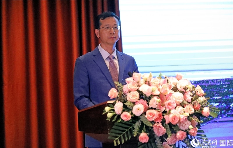 外交部外事管理司副司長(zhǎng)姚紹俊在宣介會(huì)上致辭。人民網(wǎng)記者趙益普