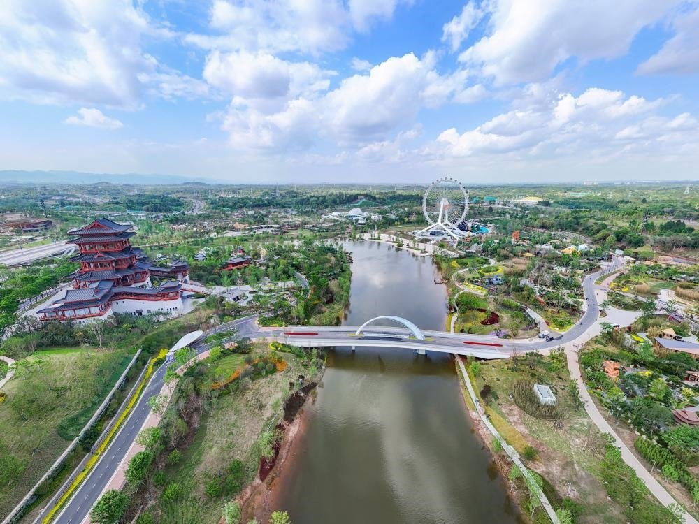 這是2024年4月22日拍攝的成都世園會主會場（無人機照片）。新華社記者 王曦 攝