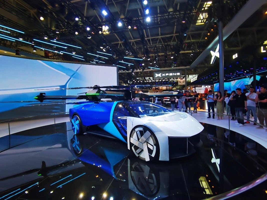 陸空一體式飛行汽車。人民網(wǎng)記者栗翹楚攝