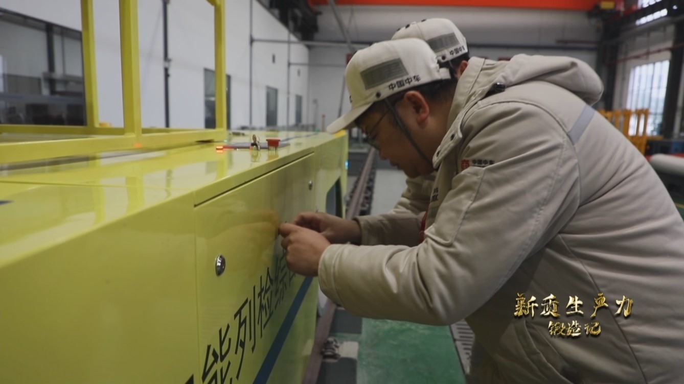 湖南株洲，算法測(cè)算團(tuán)隊(duì)正在做地鐵智能化檢測(cè)試驗(yàn)。