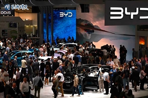 中國新能源汽車亮相德國車展，引發(fā)圍觀