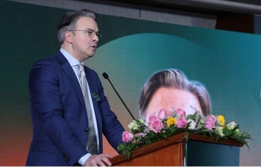 沙特電信Center 3首席戰(zhàn)略官拉斐爾·朱安致辭。中國聯(lián)通沙特公司供圖