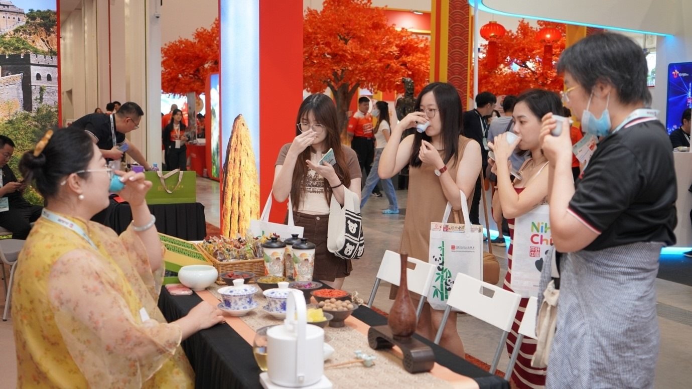 寧夏非遺八寶茶互動(dòng)展示。 吉隆坡中國文化中心供圖