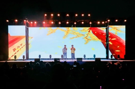 歌曲《啟程》演出現(xiàn)場。供圖：日照職業(yè)技術學院