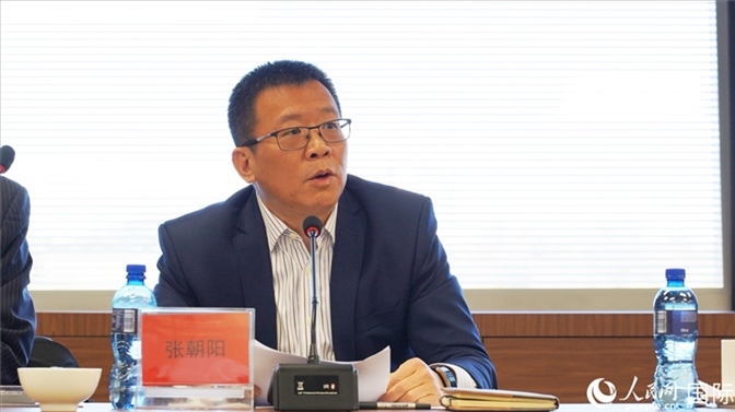 張朝陽代會長做協(xié)會上半年工作匯報。人民網(wǎng) 劉暢攝