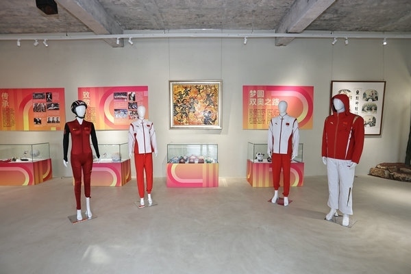 “揚帆起航 為巴黎喝彩”中國體育文化展展廳。 主辦方供圖