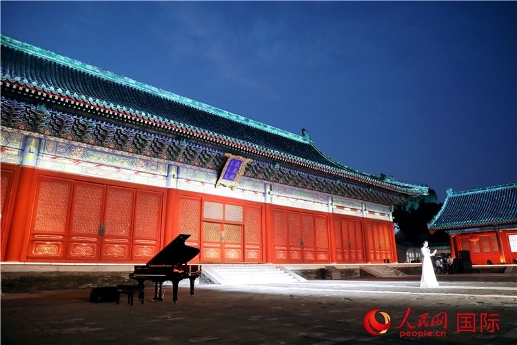 “光影北京——2024世界燈光師大會(huì)”開(kāi)幕式現(xiàn)場(chǎng)。人民網(wǎng)記者 趙益普攝