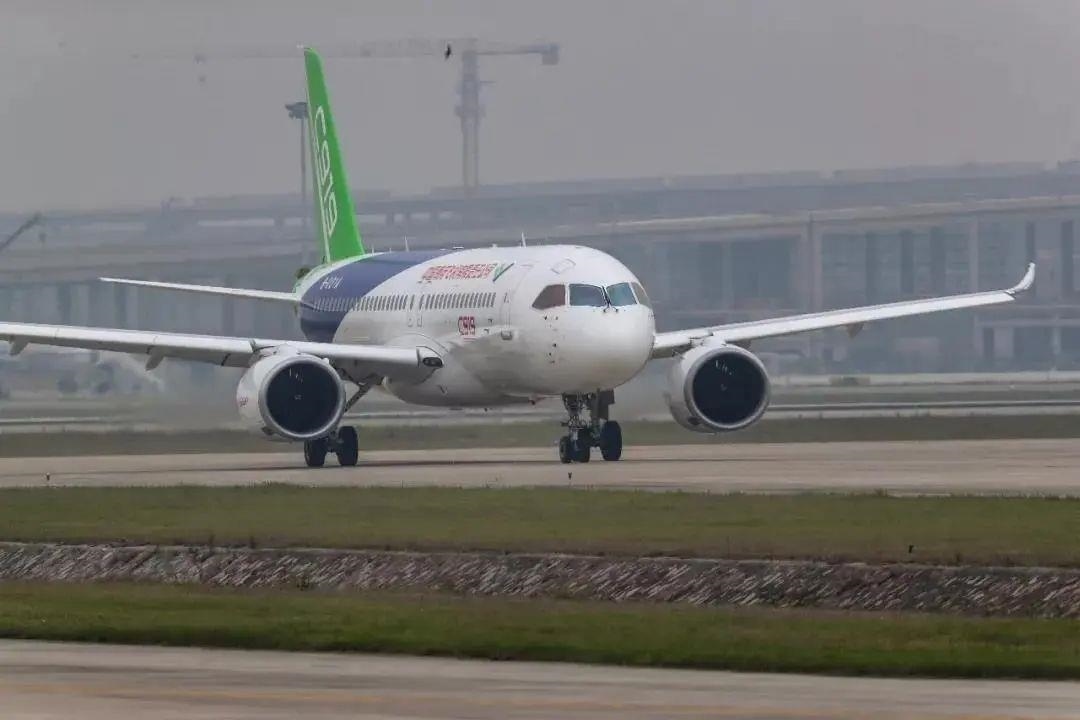 從一扇“門”、一座“城”、兩張“網(wǎng)”，看浦東新區(qū)改革常新