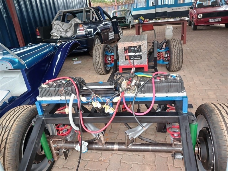 “老爺車(chē)”的跟上電動(dòng)潮流。索尚古夫技術(shù)高中供圖