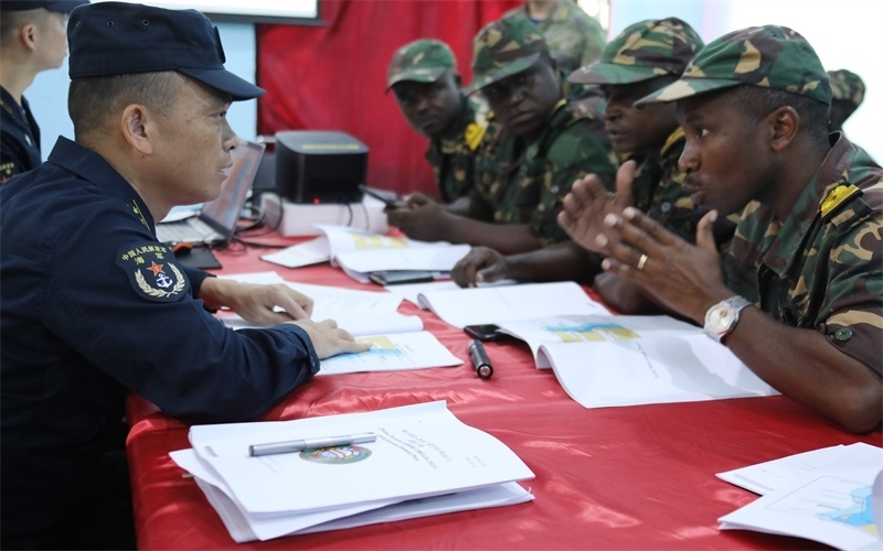 聯(lián)合導(dǎo)演部磋商。崔曉洋攝