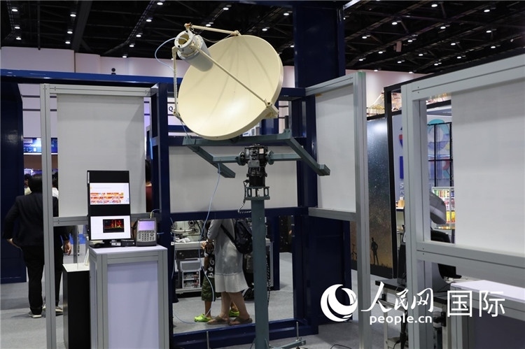 泰國衛(wèi)星設(shè)備。人民網(wǎng)記者 簡承淵攝